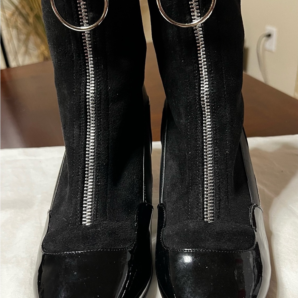 Black Zippered Women's Boots